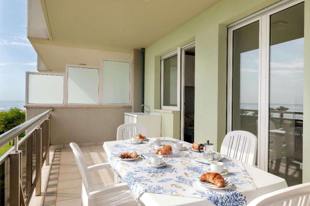 Residence Brezza Di Mare ซัน เบเนเดตโต เดล ตรอนโต ภายนอก รูปภาพ