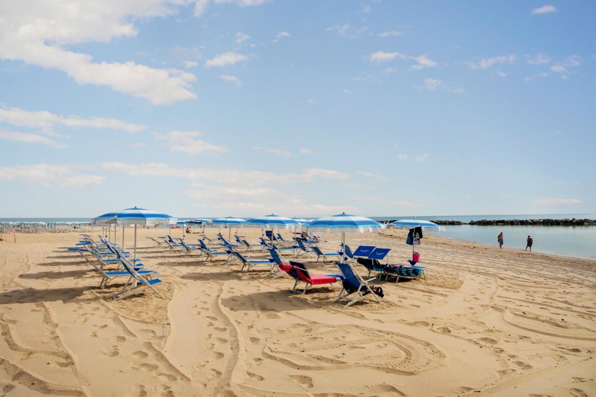 Residence Brezza Di Mare ซัน เบเนเดตโต เดล ตรอนโต ภายนอก รูปภาพ